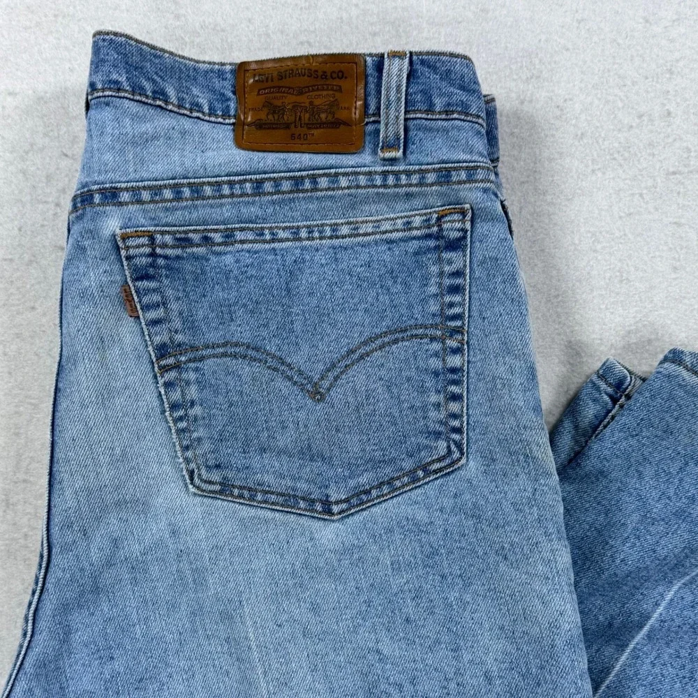 Vintage Levis 540 Relaxed Fit Jeans Light Wash Orange Tab Made in USA 40x29